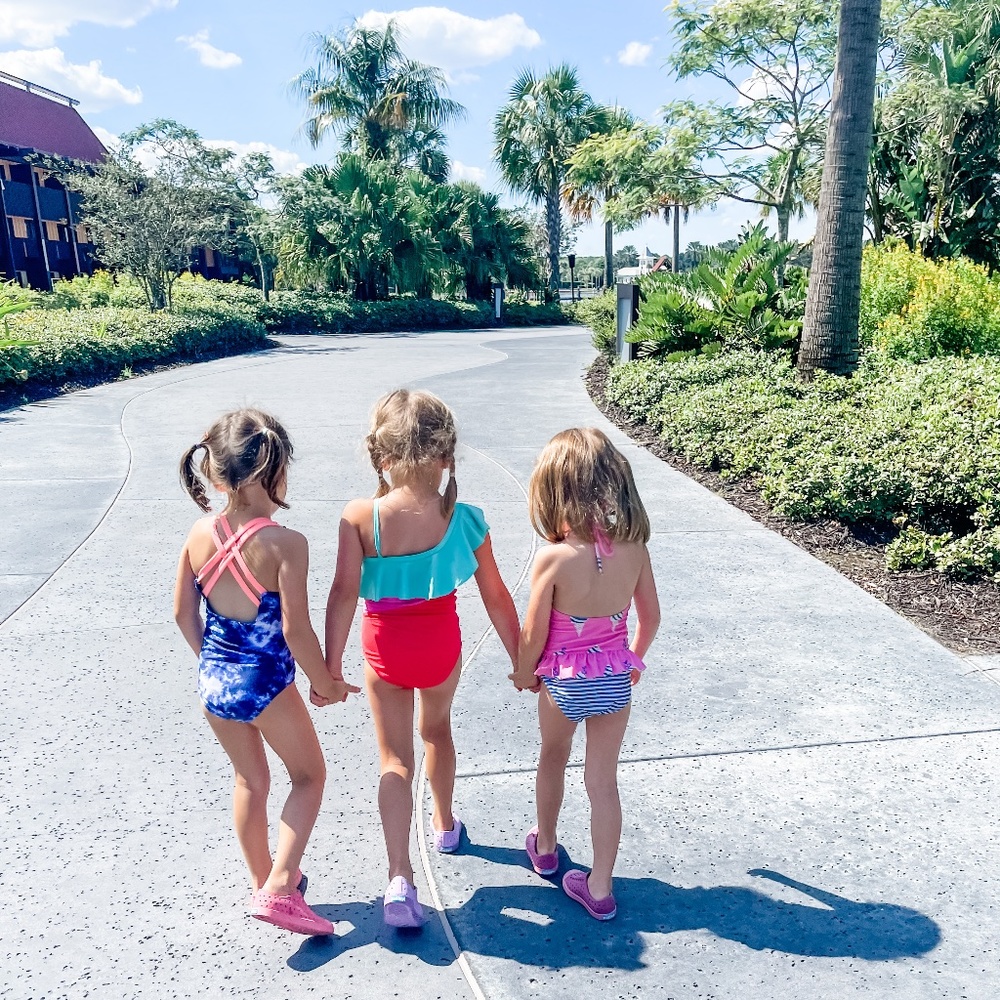 Meet your Posher, Hallie, Mom to Duck Duck + Goose